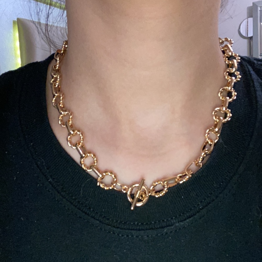 Gold chain necklace